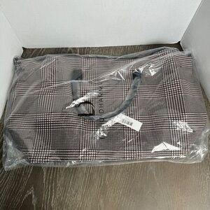 Lulu Dharma Weekender Bag Pink‎ and Black New